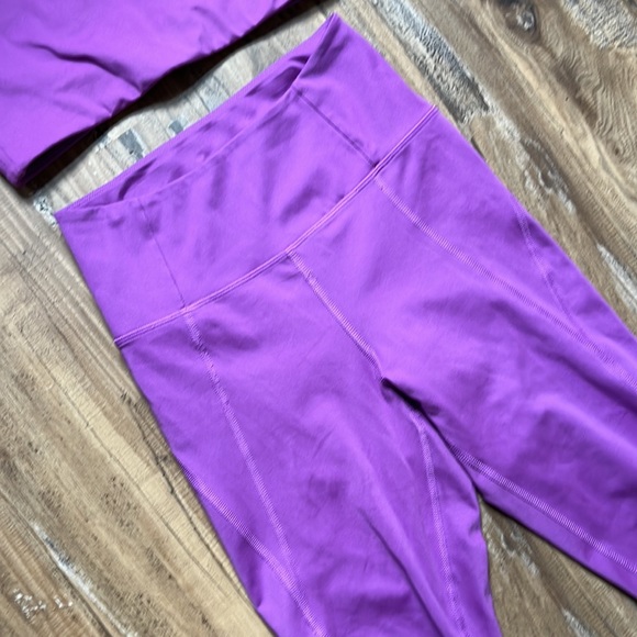 Girlfriend Collective Purple Leggings and Crop Top Set - Picture 3 of 9